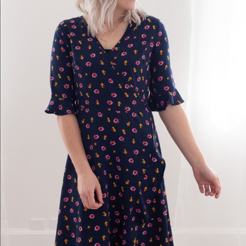 Lake Flower wrap dress 🌺